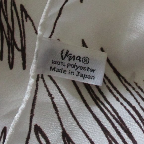 1960s MCM white & chocolate Vera Neumann scarf - Picture 3 of 8
